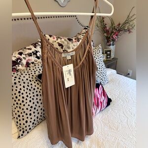 NWT Evereve Allison Joy Brynn Pleated Cami Mocha Size Small